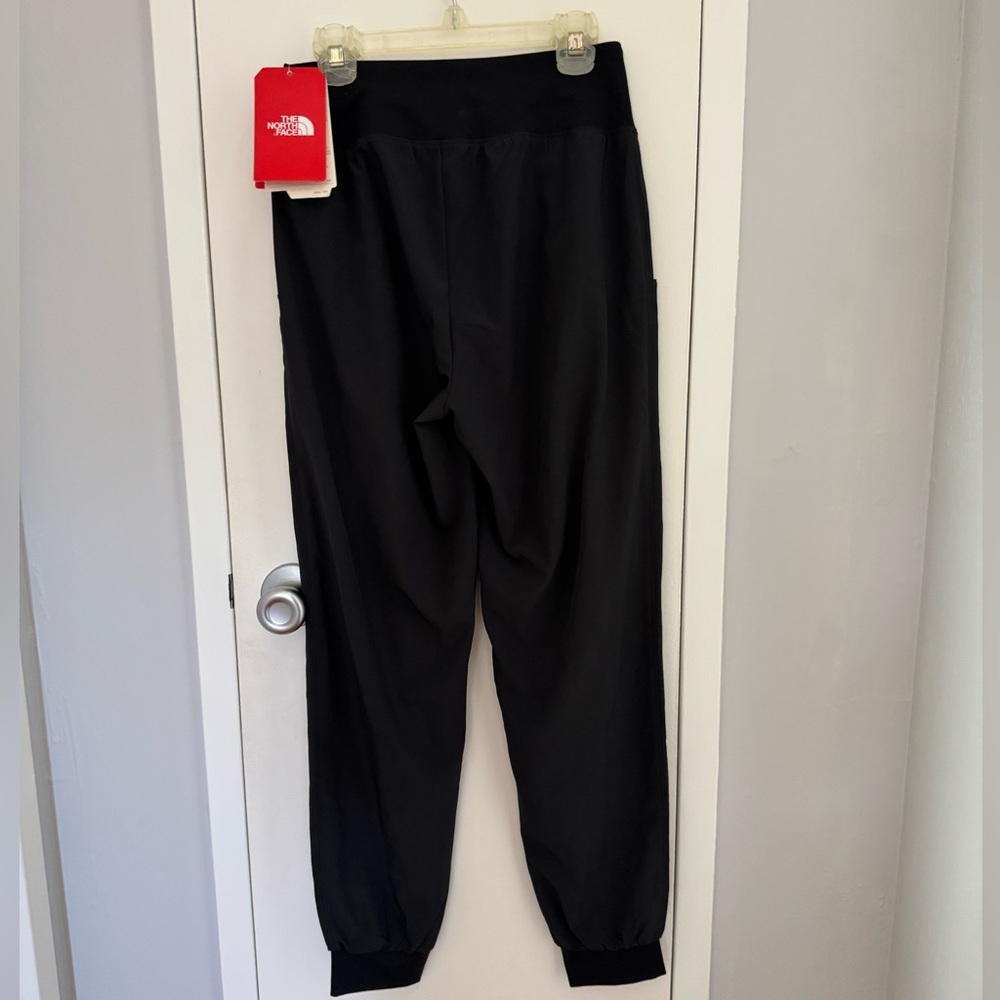 The North Face Arise and Align Mid-Rise Pant - Picture 3 of 13